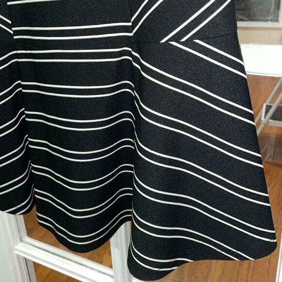 Anthropologie Hutch horizontal pin stripe black white Eleanor dress size small - Picture 5 of 13